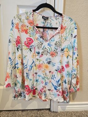NWT $173 Tolani Farrah Bloom Small Blouse